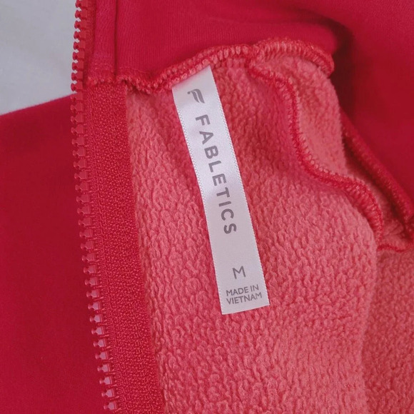 Fabletics x Madelaine Petsch Sweatshirt Women M Red 1/2 Zip on Back Pullover Gym - Picture 4 of 16